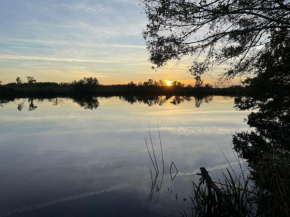 Beautiful Waterfront 1 bedroom #3